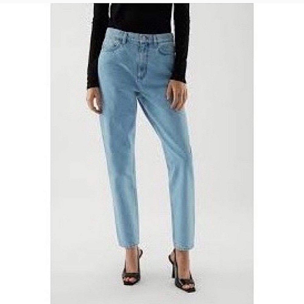COS Straight Leg Mid Rise Ankle Length Jeans Classic Light Blue Denim Jeans 31